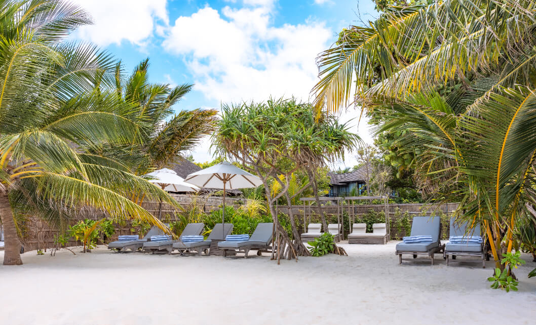 JA Manafaru_Island Residence_Private Beach_1.jpg