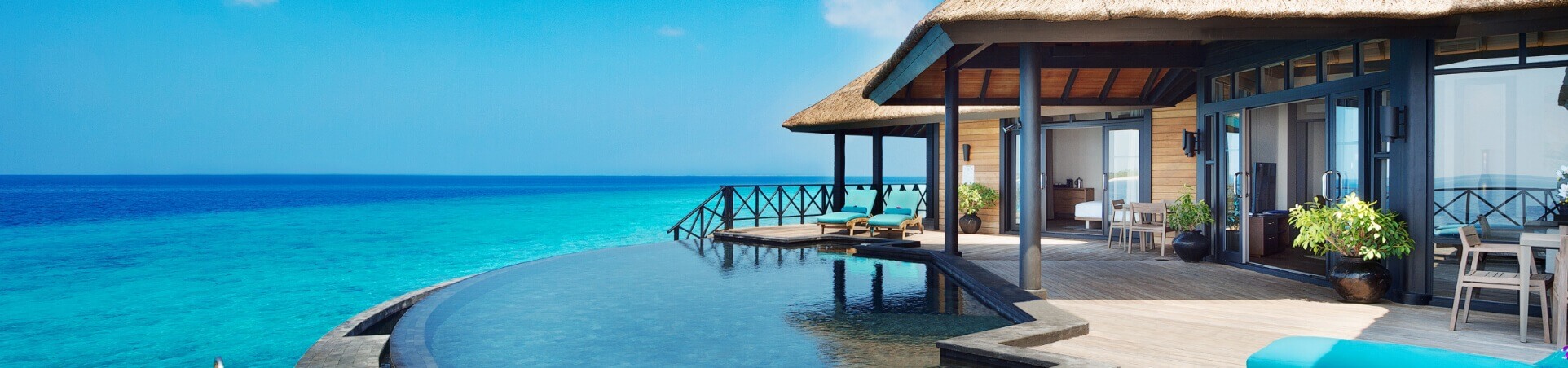 Maldives Suite with Infinity Pool