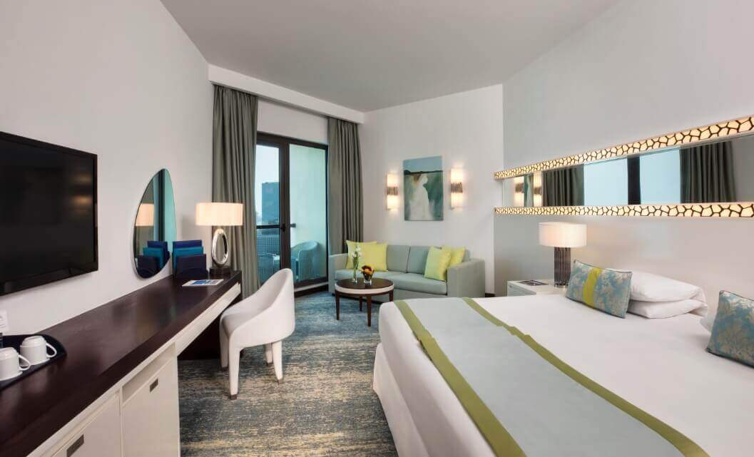 Club Guestroom with Sitting Area