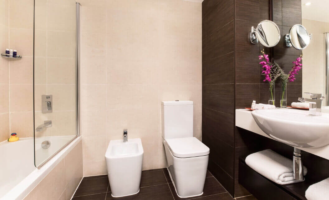 Family Sea View Suite Bathroom
