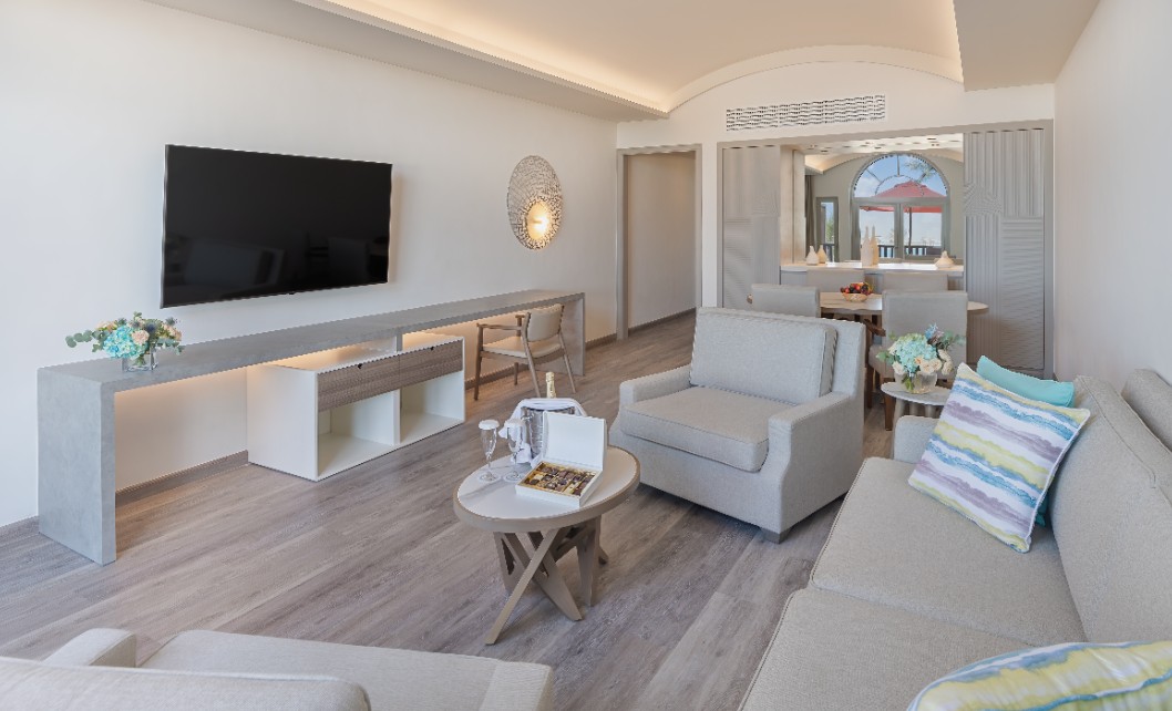 JA Palm Tree Court- Sea View One Bedroom Suite.2.jpg.jpg