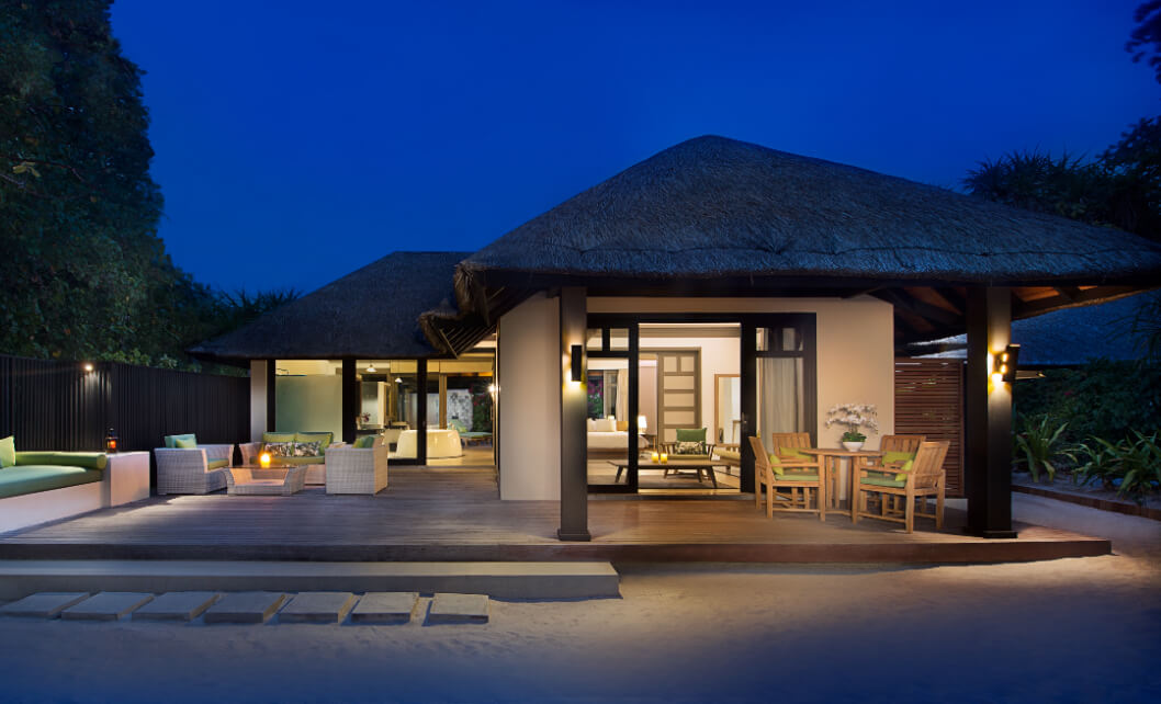 Deluxe Beach Villa with Private Family Pool 13.jpg