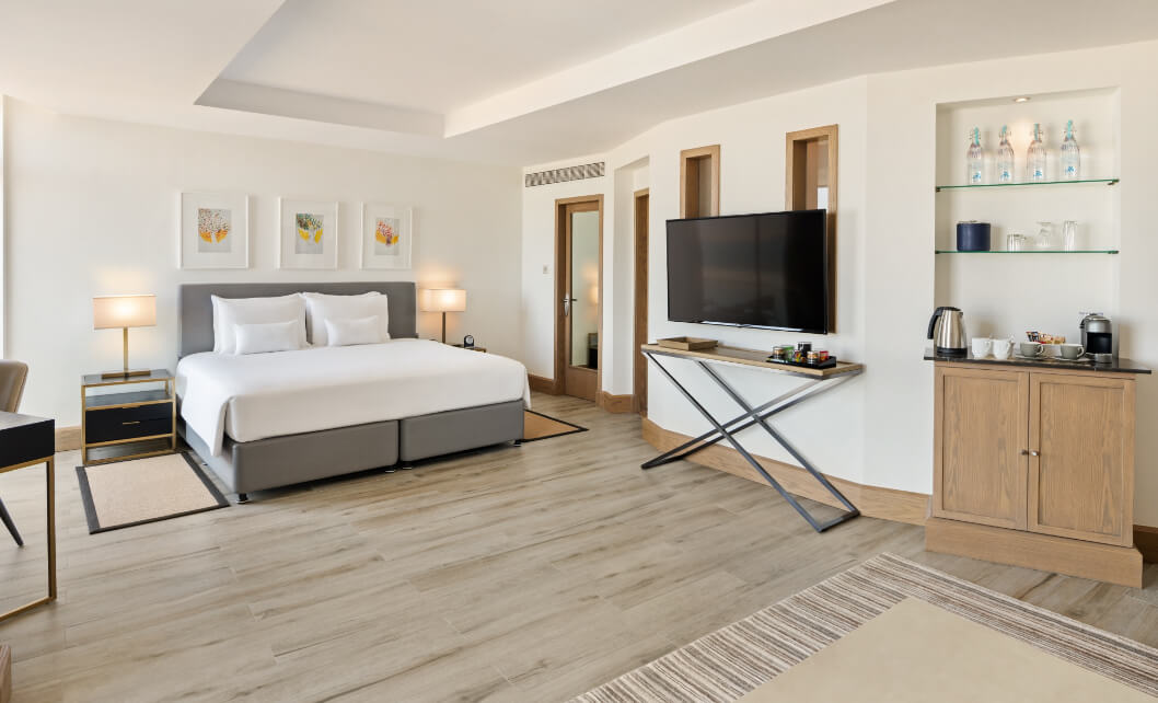 Junior Suite - JA Beach Hotel (3).jpg