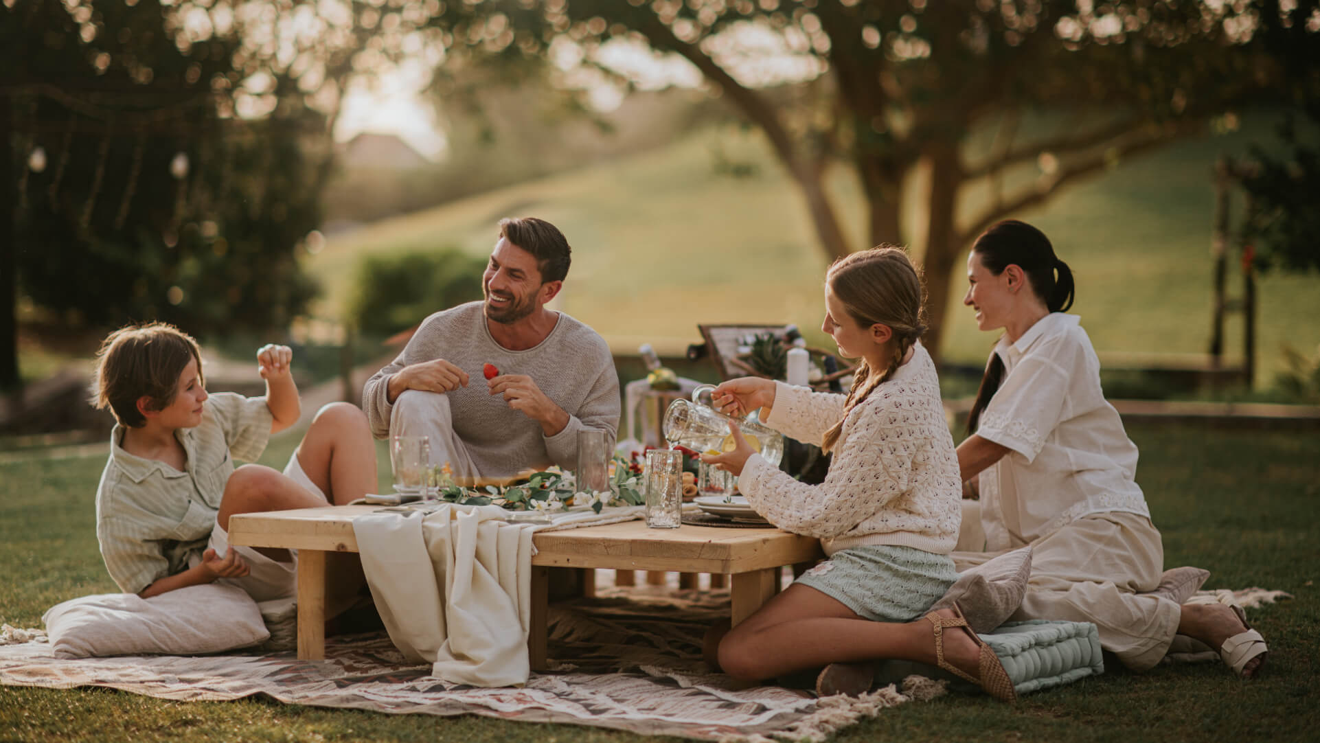 JA_HATTA_FORT_PICNIC_0132-Edit (1).jpg