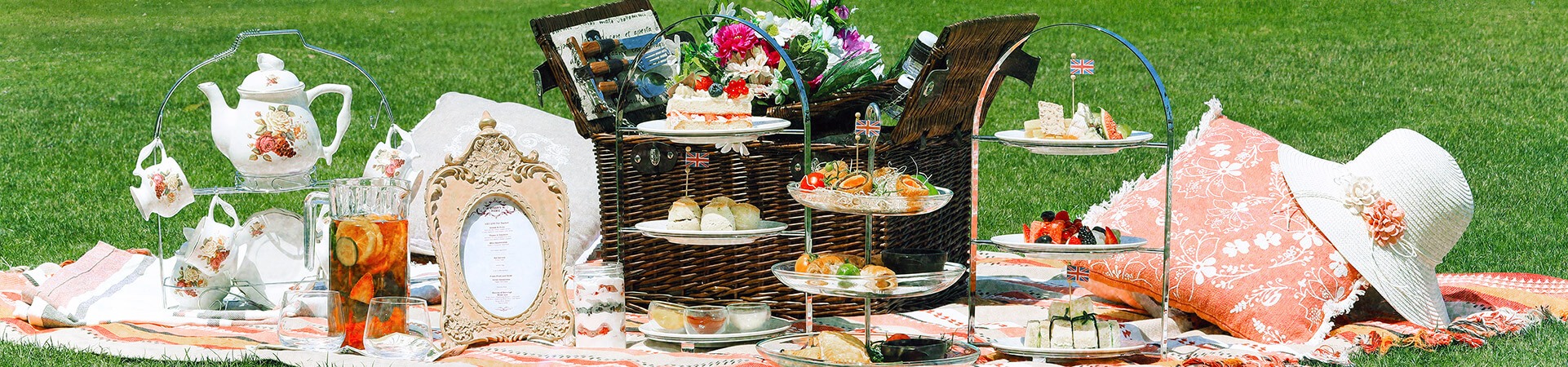Picnic on Lawn