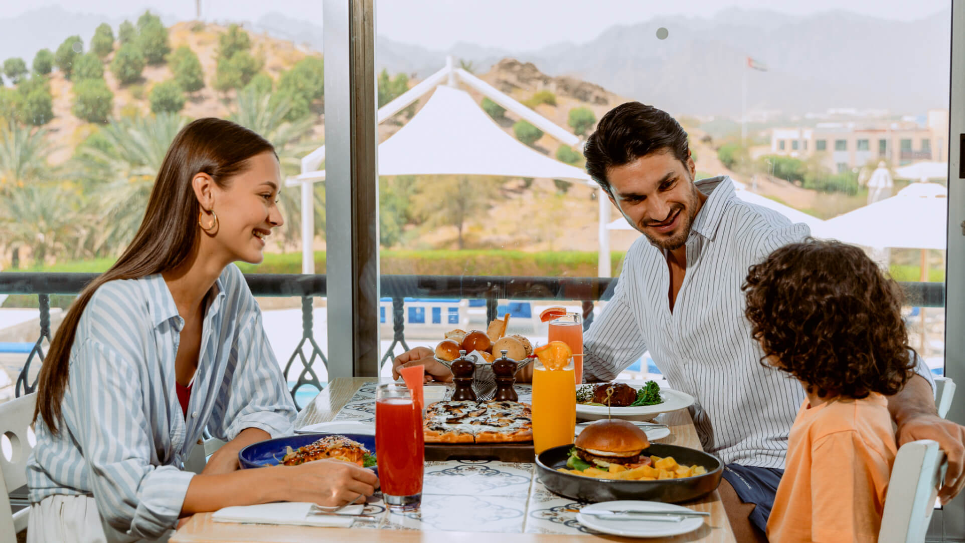 HATTARETOUCH00002 (1).jpg