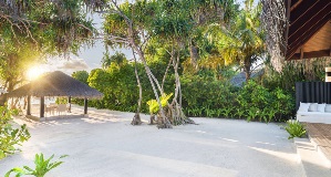 JA_Manafaru_Accommodation_Deluxe Beach Villa_Private Pool_Outdoor.jpg