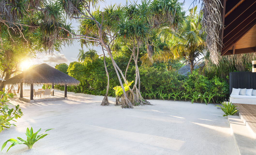 JA_Manafaru_Accommodation_Deluxe Beach Villa_Private Pool_Outdoor.jpg