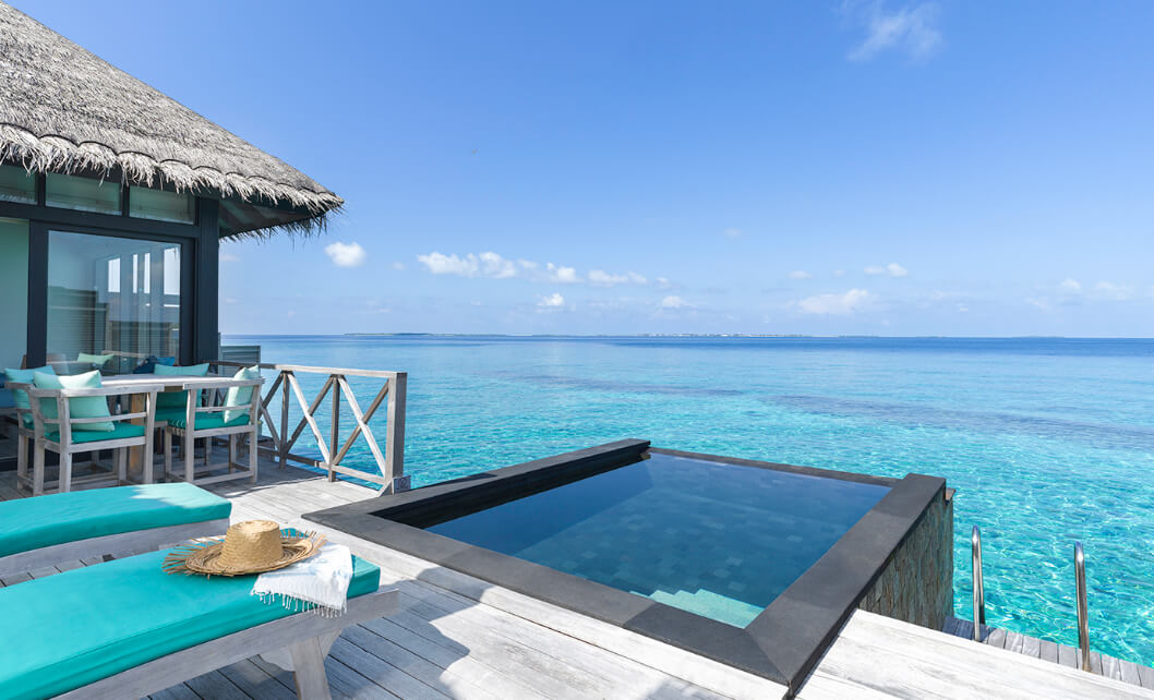 JA_Manafaru_Accomodation_Sunset_Water_Villa_Deck_2024.jpg