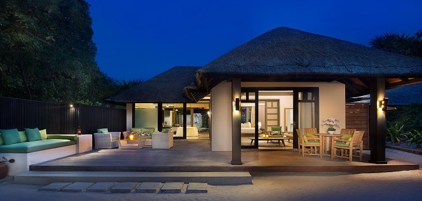 1.Deluxe Beach Villas with Family Private Pool.jpg