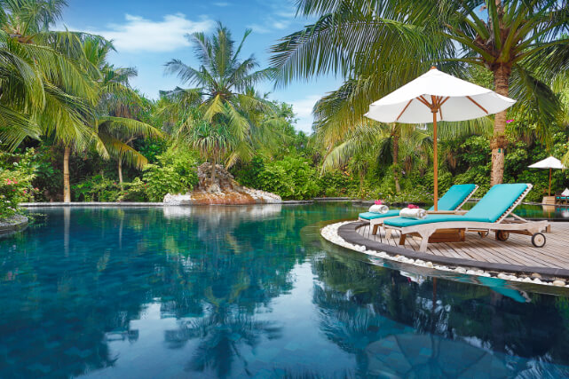JA_Manafaru_Amenities_Andiamo Pool.jpg