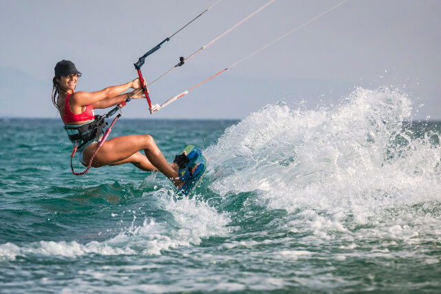 Kitesurfing.jpg