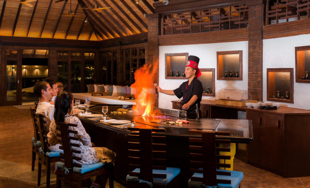 JA_Manafaru_Dining_White_Orchid_Teppanyaki_01_2024.jpg