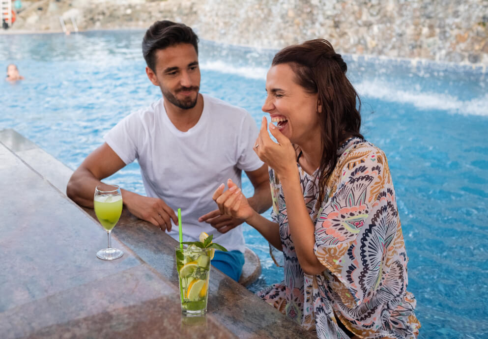 JA The Resort - Anchor Pool Bar.2.jpg