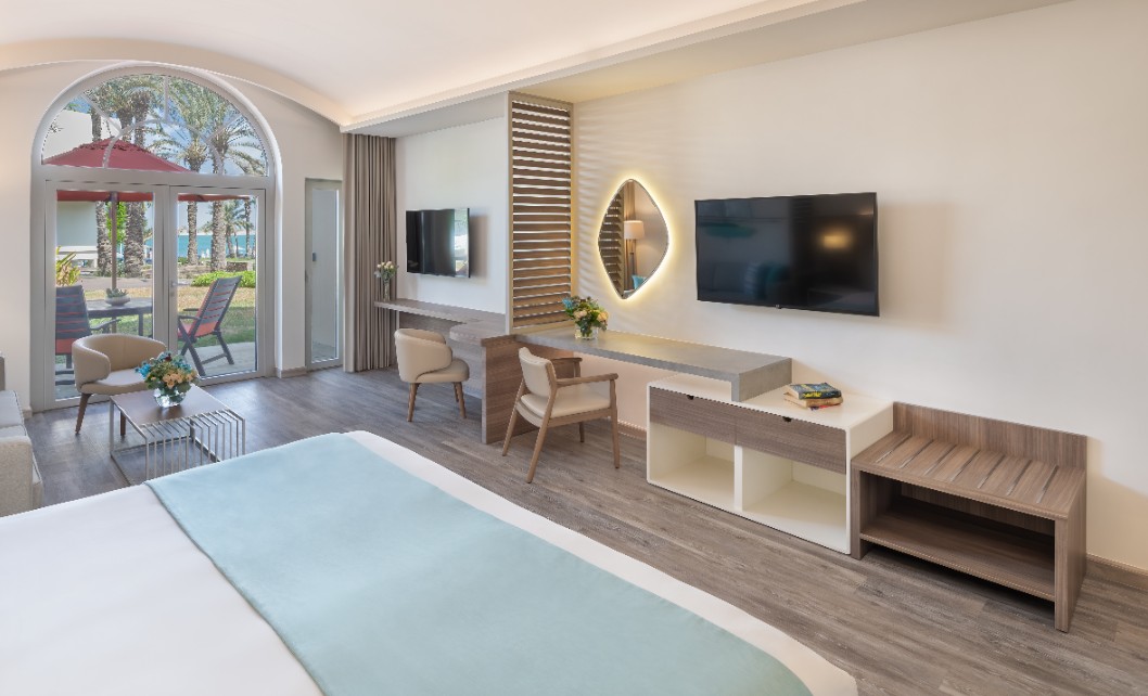 JA Palm Tree Court - Premium Garden Terrace Junior Suite.2.jpg.jpg