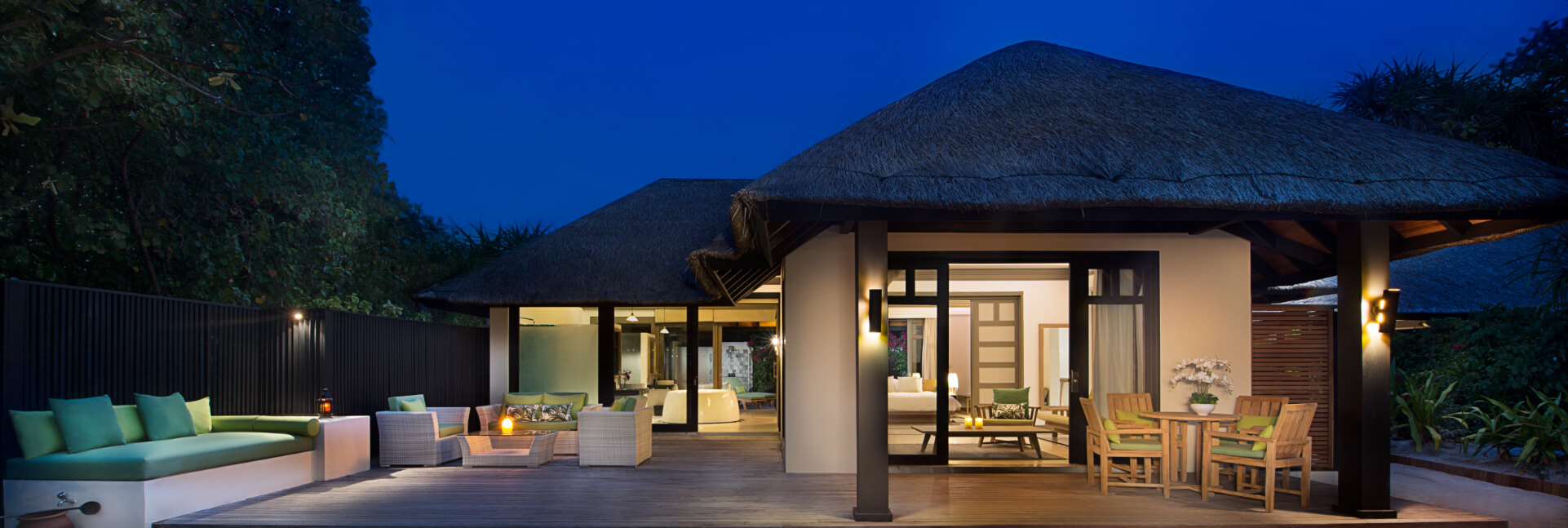 Deluxe Beach Villa with Private Family Pool 13.jpg