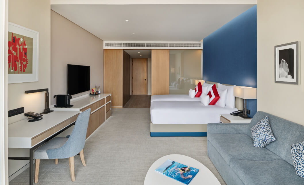 Deluxe Room - King-Twin 3.jpg