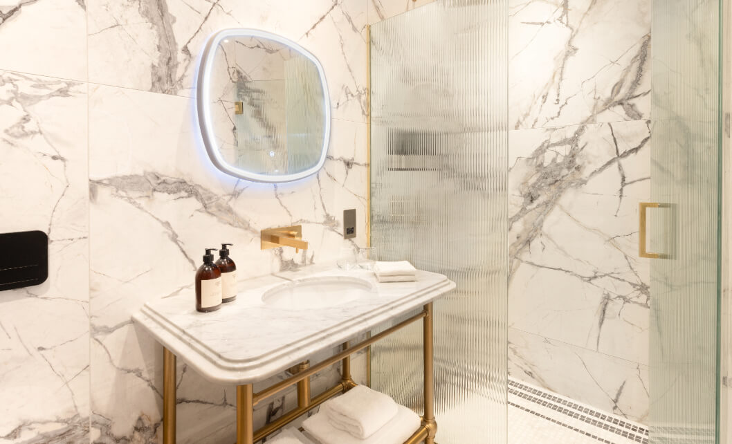 Deluxe Suite - Bathroom - JA Mar Hall.jpg