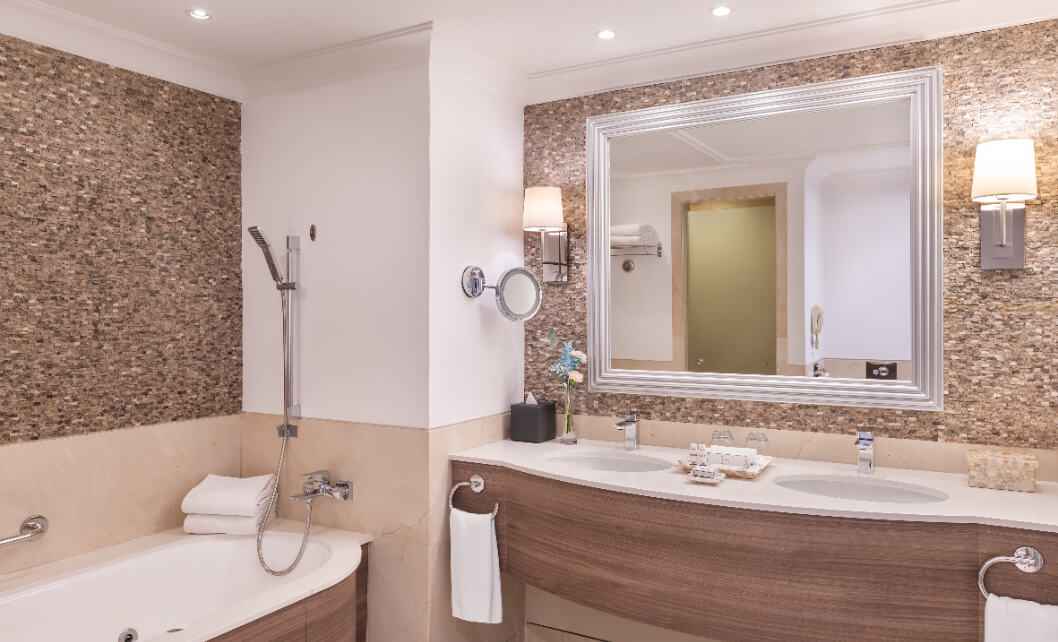 JA Palm Tree Court - Premium Garden Terrace Junior Suite.3.jpg.jpg