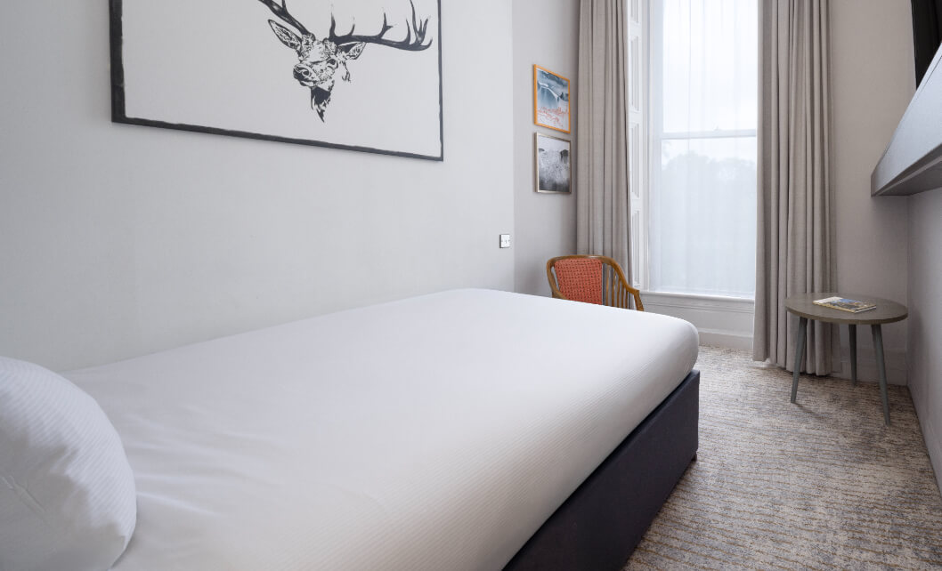 Single bed.jpg