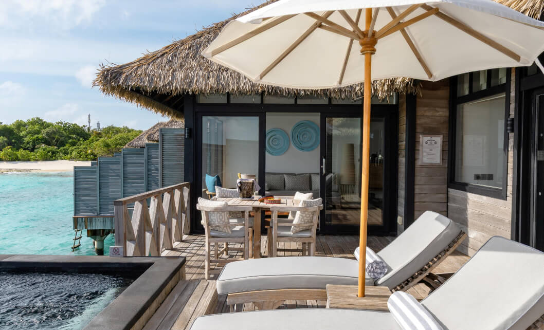 Sunset Water Villas with Infinity Pool (2).jpg