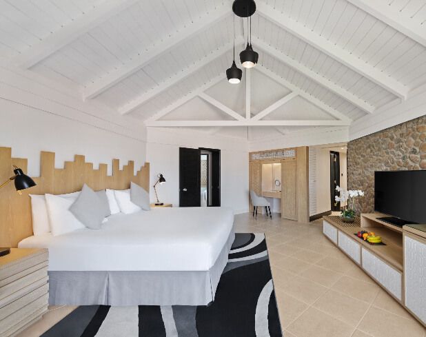 E.Deluxe Mountain View Family Room.jpg