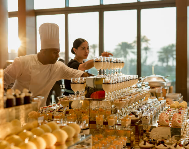 81 Dining overview.jpg