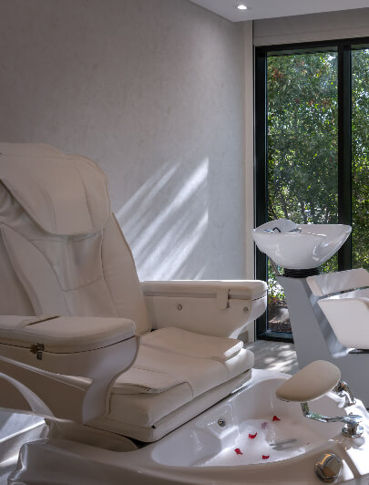 JA Hatta Fort Hotel - Terra Wellness_beauty room.jpg